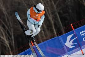 次亲近偶像 次亲近偶像